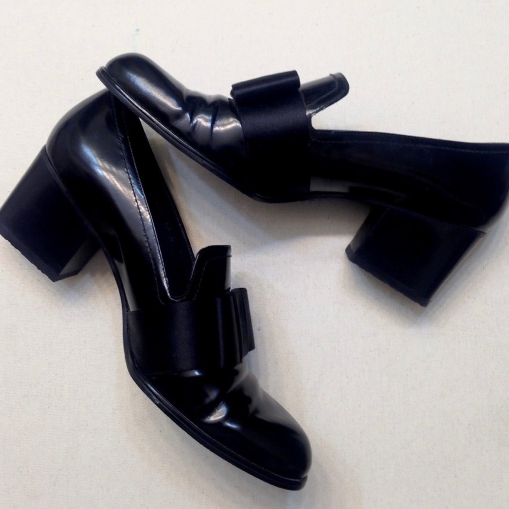 Stuart Weitzman Atabow Patent Mid Heel Loafer